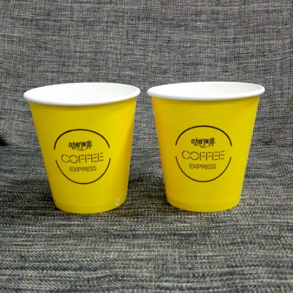 単一の壁のロゴの飲料Ps PPのふたが付いている使い捨て可能な紙コップ12ozの熱い飲み物